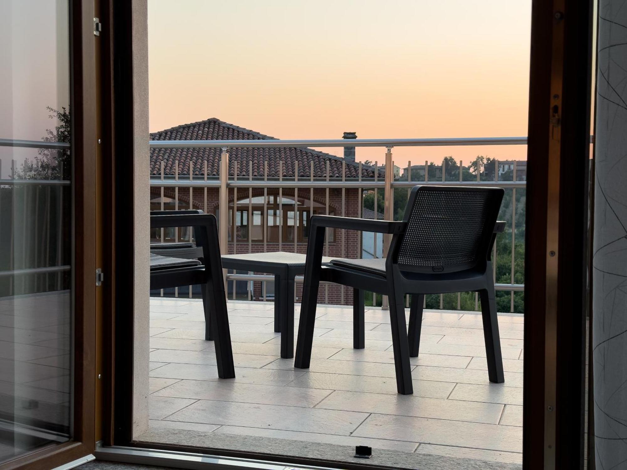 Roero Sunset Apartment Govone Exterior foto